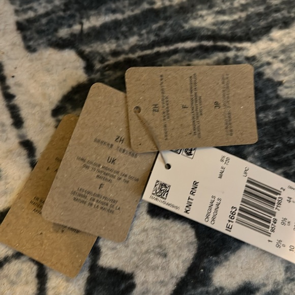 Yeezy Knit RNR size 10 in mint condition! ❌ Sold❌ - Picture 8 of 8